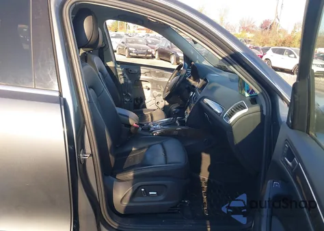 2013 Audi Q5 2.0T Premium from USA, damaged, VIN WA1LFAFP7DA011481